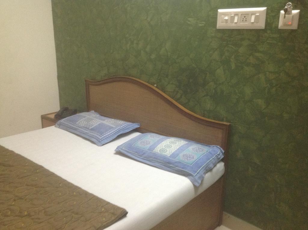 Hotel Kamal Kunj ชัยปุระ ภายนอก รูปภาพ